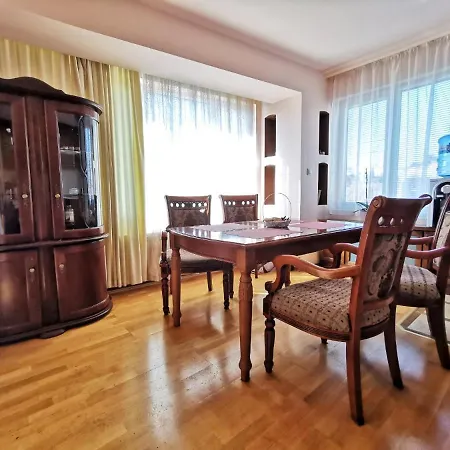 Apartment Hi *